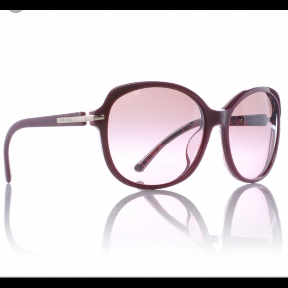Prada Accessories - 🔥Authentic Prada SPR04N sunglasses🔥🔥🔥🔥🔥